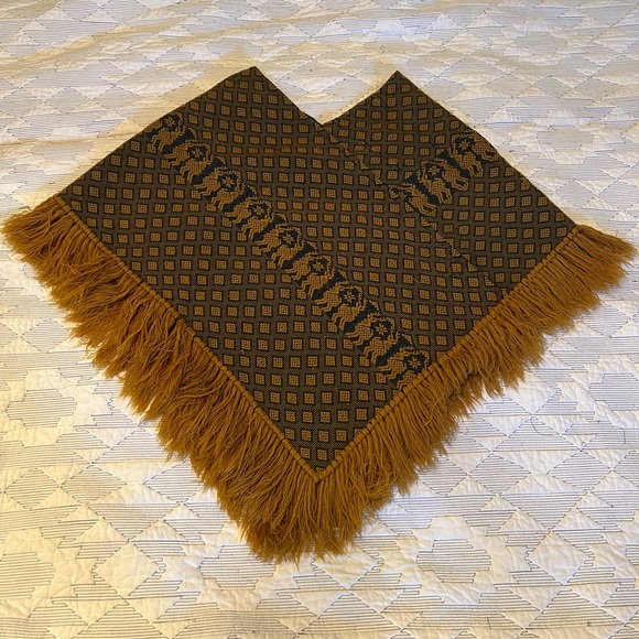 Vintage Poncho with Geometric Deer Design - Picture 1 of 5